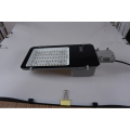 Impermeable High Lumen 50W Diseño patentado LED Light Street Light